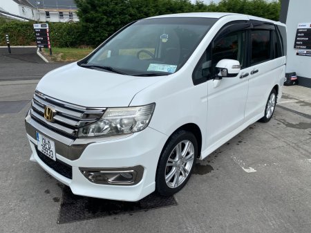 2013 Honda Stepwagon - photo 4