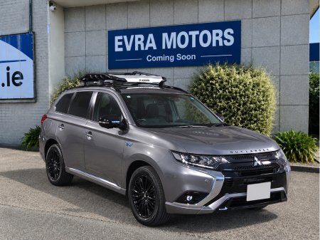 2021 Mitsubishi Outlander BLACK EDITION 4WD PHEV HYBRID AUTOMATIC 2.4 PETROL //HIGH SPEC//LOW MILES//HALF LEATHER HEATED SEATS