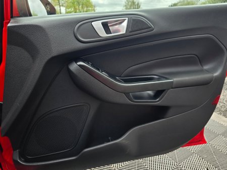 2016 Ford Fiesta - photo 19