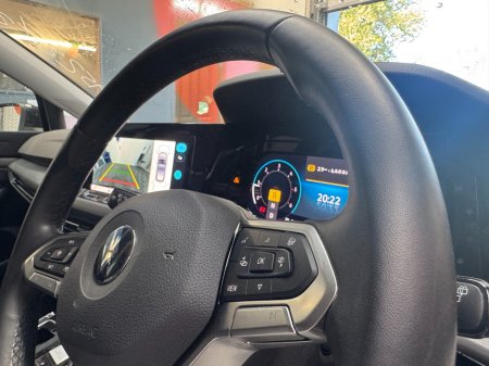 2023 Volkswagen Golf - photo 10