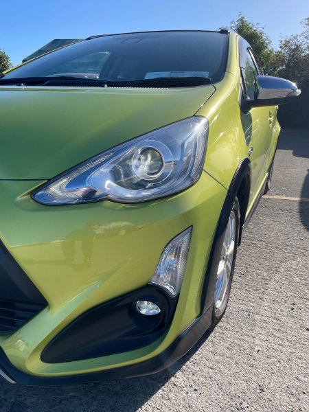 2017 Toyota Aqua - photo 4