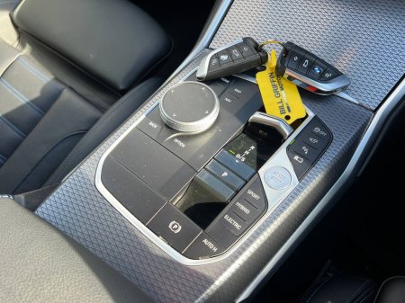 2025 BMW 3-Series - photo 11