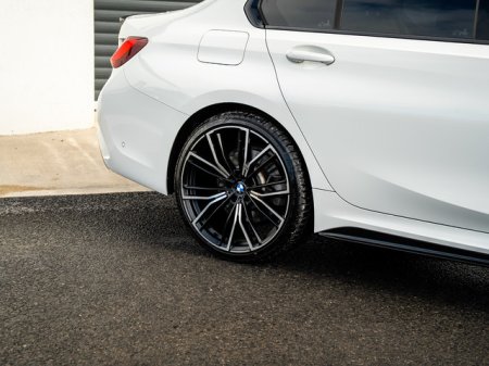 2022 BMW 3-Series - photo 3