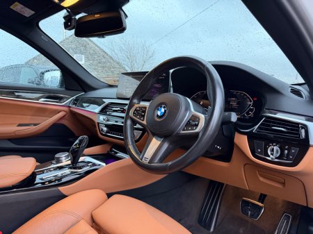 2021 BMW 5-Series - photo 12