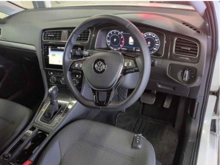 2019 Volkswagen Golf - photo 3