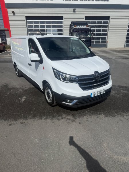 2026 Renault Trafic - photo 2