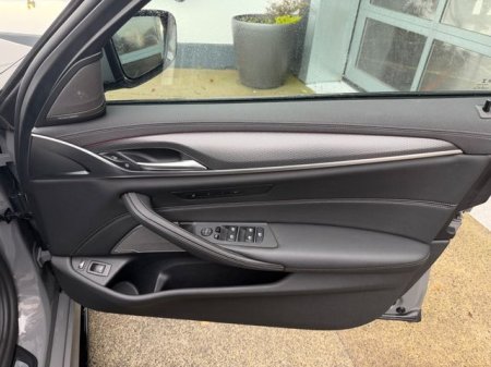 2022 BMW 5-Series - photo 16