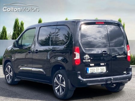 2023 Toyota Proace - photo 2
