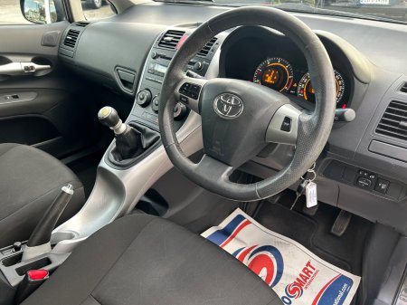 2012 Toyota Auris - photo 9