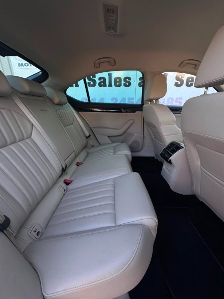 2018 Skoda Superb - photo 11