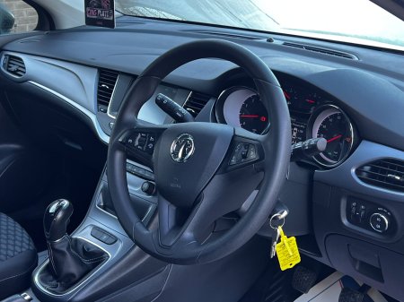 2018 Opel Astra - photo 6