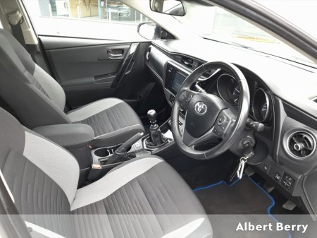 2017 Toyota Auris - photo 10