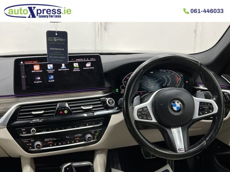 2021 BMW 5-Series - photo 24
