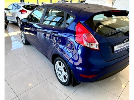 2017 Ford Fiesta - photo 3