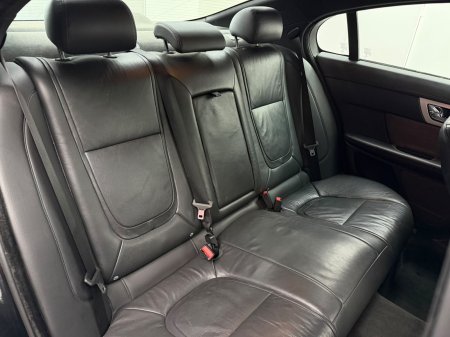 2015 Jaguar XF - photo 7
