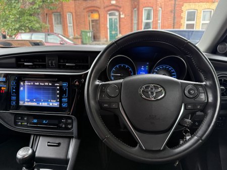 2017 Toyota Auris - photo 14