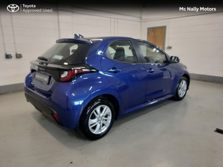 2022 Toyota Yaris - photo 2