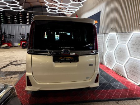 2019 Toyota Noah - photo 5