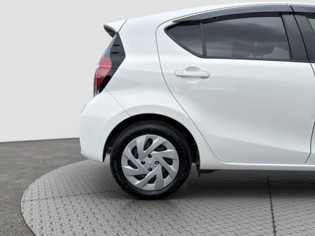 2019 Toyota Aqua - photo 20
