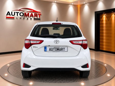 2020 Toyota Vitz - photo 16