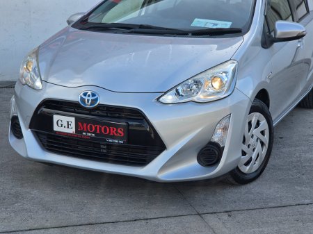 2017 Toyota Aqua - photo 15