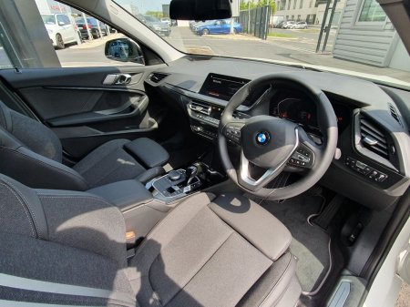 2023 BMW 1-Series - photo 6