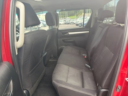 2025 Toyota Hilux - photo 7