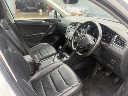 2020 Volkswagen Tiguan - photo 6