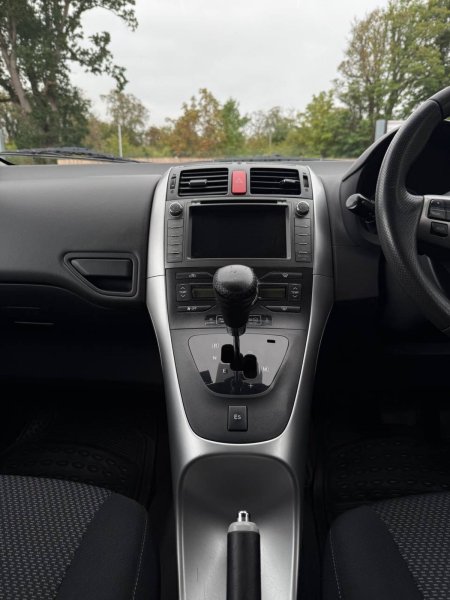 2011 Toyota Auris - photo 19