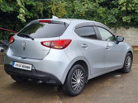 2017 Mazda Demio - photo 5