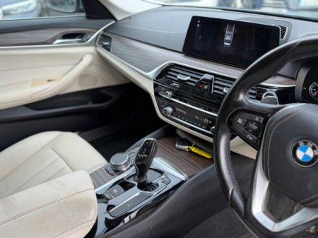 2018 BMW 5-Series - photo 13