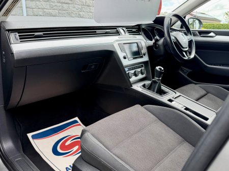 2017 Volkswagen Passat - photo 10