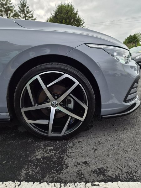2024 Volkswagen Golf - photo 3