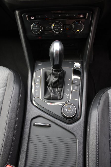 2020 Volkswagen Tiguan - photo 14
