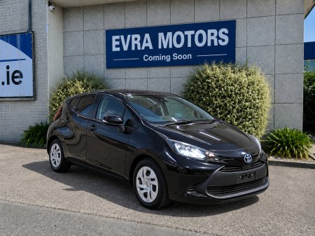 2022 Toyota Aqua X AUTOMATIC HYBRID 1.5 PETROL //REVERSE CAMERA//KEYLESS ENTRY PUSH BUTTON START//ADAPTIVE CRUISE CON