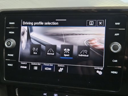 2022 Volkswagen Passat - photo 15