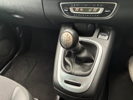 2015 Renault Grand Scenic - photo 12
