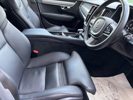 2020 Volvo V90 - photo 8