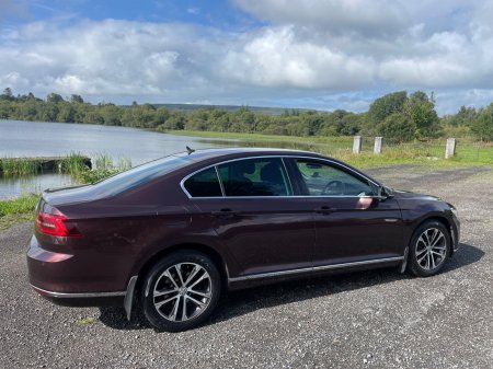 2018 Volkswagen Passat - photo 3