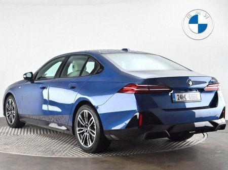 2024 BMW 5-Series - photo 2