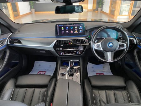 2023 BMW 5-Series - photo 13