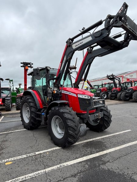 2021 Massey Ferguson 5711 M - photo 3