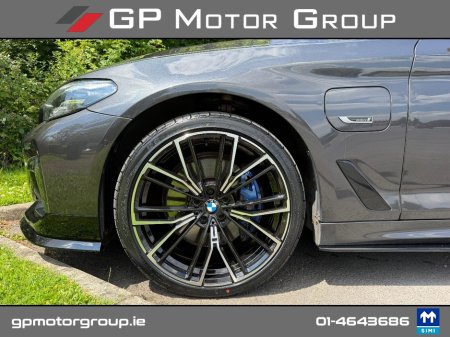 2022 BMW 5-Series - photo 16