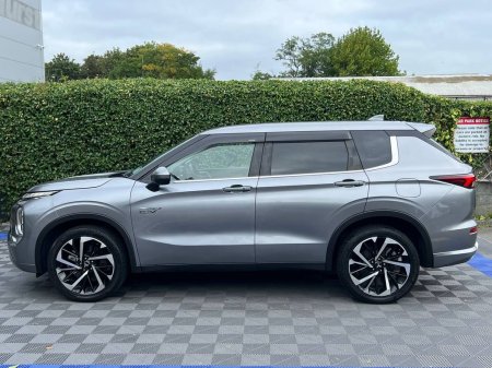2022 Mitsubishi Outlander - photo 3