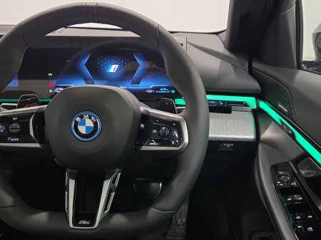 2026 BMW 5-Series - photo 18