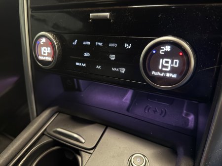 2024 Land Rover Discovery - photo 13