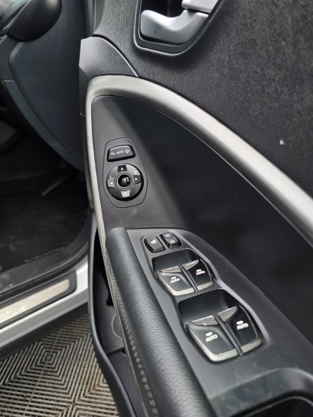 2016 Hyundai Santa Fe - photo 19