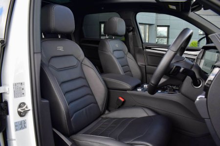 2024 Volkswagen Touareg - photo 9