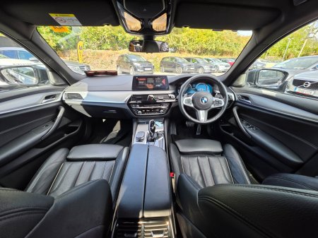 2018 BMW 5-Series - photo 8