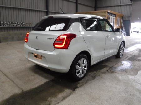 2021 Suzuki Swift - photo 3
